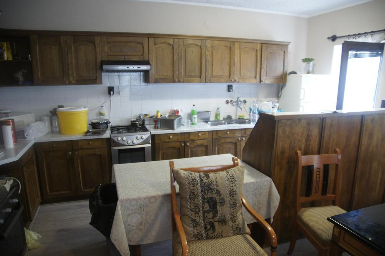 Szuzanna Fenyves Panzio Bed & Breakfast Siofok Exterior photo